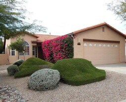 5149 E Círculo Las Cabanas in Tucson, AZ - Building Photo