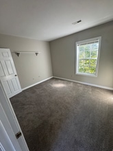 304 Providence Rd in Grafton, MA - Foto de edificio - Building Photo