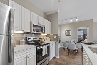 The Lyndon in Irving, TX - Building Photo - Building Photo