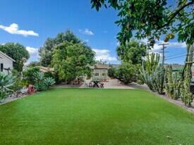 2677 Rich St in Los Angeles, CA - Building Photo