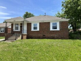 2300 Granada Blvd in Oklahoma City, OK - Building Photo