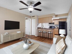 Walden Lakewood in Plant City, FL - Building Photo