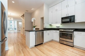 436 E North Water St in Chicago, IL - Building Photo - Building Photo