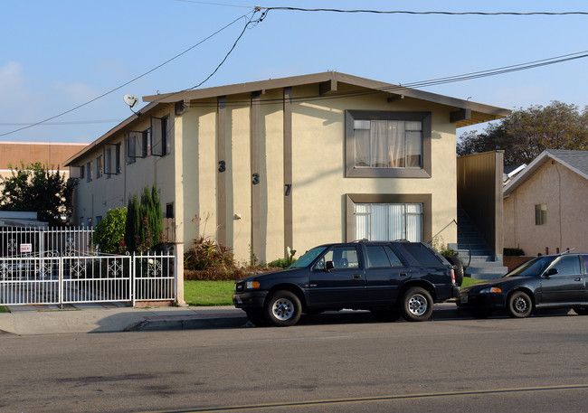 337 W Regent St in Inglewood, CA - Foto de edificio - Building Photo