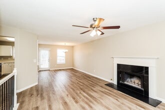 205 Winchester Dr in Villa Rica, GA - Building Photo - Building Photo