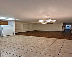 8290 MacArthur Blvd, Unit C in Oakland, CA - Foto de edificio - Building Photo