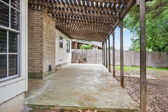 6023 Kinman Dr in San Antonio, TX - Building Photo - Building Photo