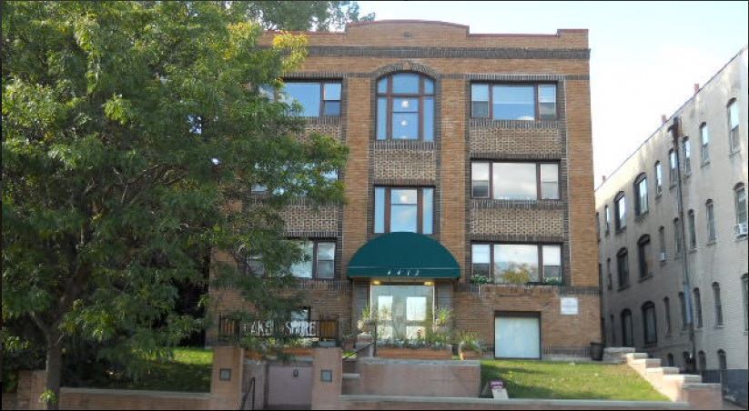 Lakeshore Apartments in Minneapolis, MN - Building Photo