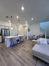 32 Lesina Way in Novato, CA - Building Photo - Building Photo