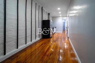 313 Stockholm St in Brooklyn, NY - Building Photo - Interior Photo