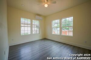 1034 Hammond Ave in San Antonio, TX - Building Photo - Building Photo