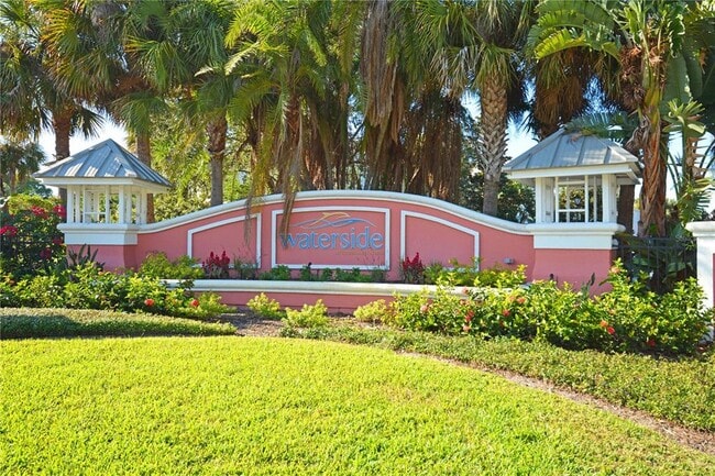 204 Pompano Dr SE in St. Petersburg, FL - Building Photo - Building Photo