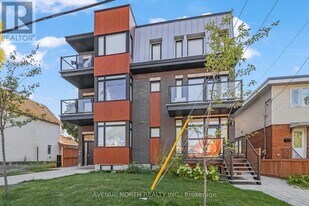 368 Tweedsmuir Ave in Ottawa, ON - Building Photo