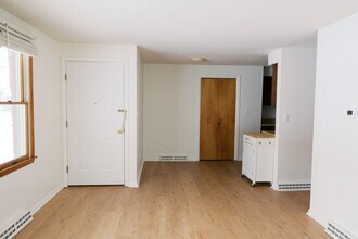 1000 Larchwood Rd in Mansfield, OH - Building Photo - Building Photo