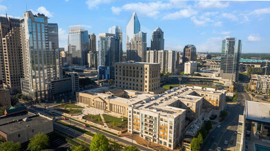 The Mint 425 in Charlotte, NC - Foto de edificio - Building Photo