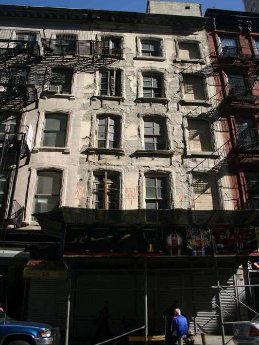 24-26 Warren St in New York, NY - Building Photo - Building Photo