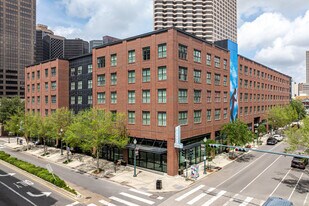 The Paramount at South Market in New Orleans, LA - Building Photo