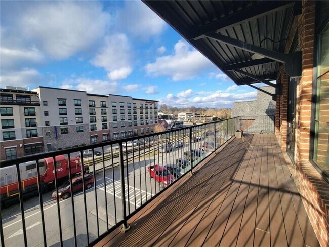 550 E Main St in Blue Ridge, GA - Foto de edificio - Building Photo