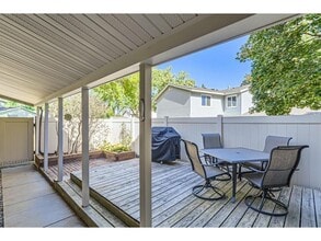 3370 Cloman Way in Inver Grove Heights, MN - Foto de edificio - Building Photo