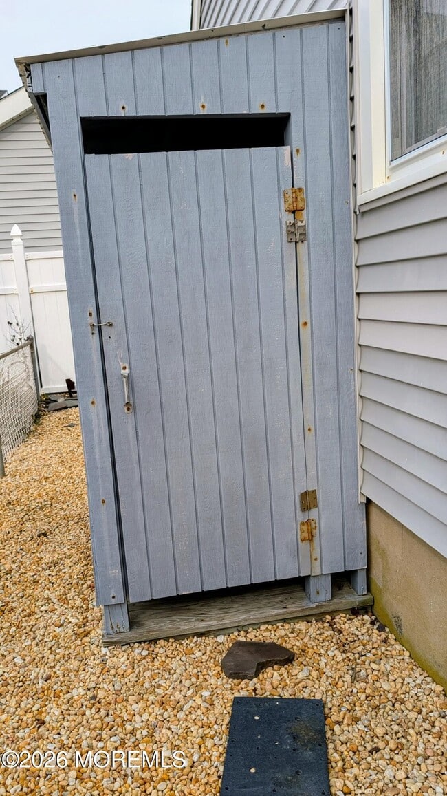 5 New Brunswick Ave in Lavallette, NJ - Building Photo - Building Photo