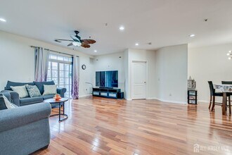 2822 Edward Stec Blvd in Edison, NJ - Building Photo - Building Photo