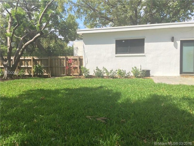 454 NE 93rd St in Miami Shores, FL - Building Photo - Building Photo