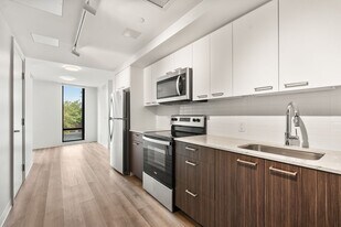 281 Western Ave, Unit #1 in Boston, MA - Building Photo