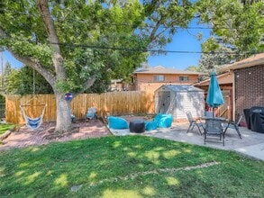 12472 W Mississippi Ave, Unit Bedroom2 in Lakewood, CO - Foto de edificio - Building Photo