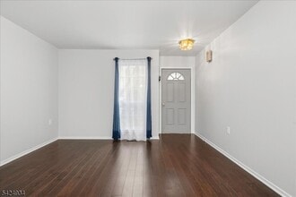 5 Ajax Ct in Hackettstown, NJ - Building Photo - Building Photo