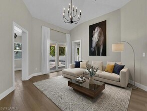 6070 Lancewood Way in Naples, FL - Foto de edificio - Building Photo