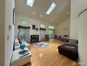 36 Lavender Dr in Princeton, NJ - Building Photo - Building Photo