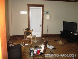 31 Wade St in Boston, MA - Building Photo