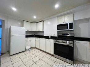 848 Huntington Ave in Boston, MA - Building Photo - Building Photo