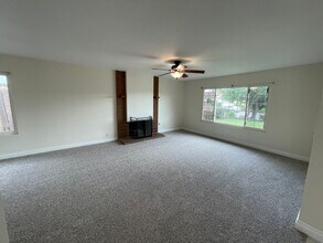 12818 Pinefield Rd in Poway, CA - Building Photo - Building Photo