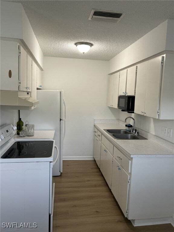 property at 1124 Highlands Dr