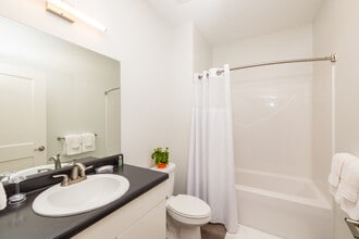 Union at Antelope Valley in Lincoln, NE - Building Photo - Interior Photo