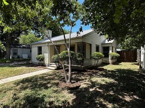 6458 Camp Bowie Blvd in Fort Worth, TX - Building Photo - Building Photo