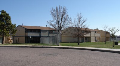 Park Meadows Apartments in Colorado Springs, CO - Building Photo - Building Photo