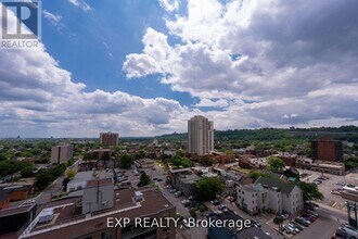 212 King William St in Hamilton, ON - Building Photo - Building Photo