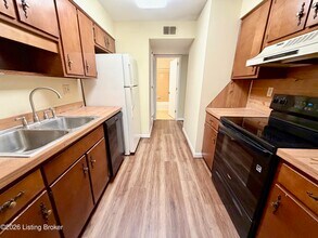 2214 Sherwood Ave in Louisville, KY - Building Photo - Building Photo