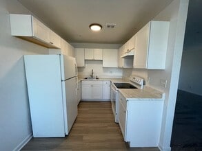 Hamilton Commons in Chandler, AZ - Building Photo - Interior Photo