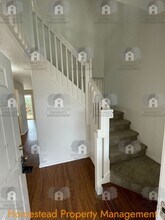 1472-1474 Falcon Loop in Independence, OR - Building Photo - Building Photo