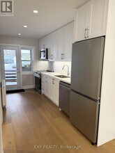 875 Millwood Rd in Toronto, ON - Building Photo - Building Photo