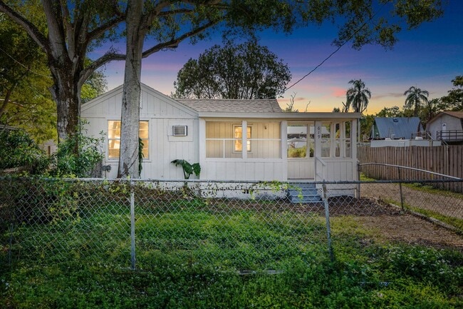 property at 629 Woodlawn St