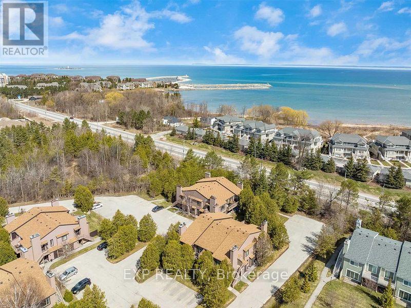 19-19 Dawson Dr in Collingwood, ON - Building Photo