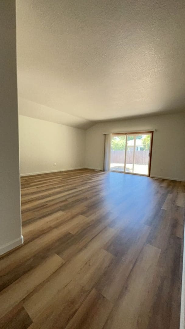 1821 Layla Dr in Medford, OR - Building Photo - Building Photo