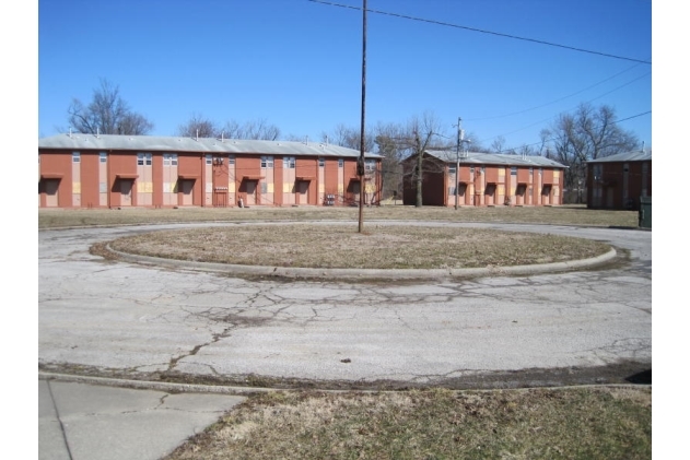 906 Cleveland in Mount Vernon, IL - Foto de edificio