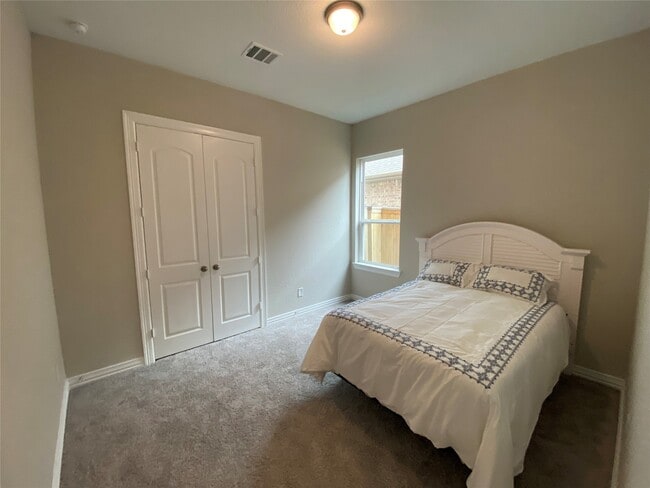 property at 7414 Evelyn Grv Dr