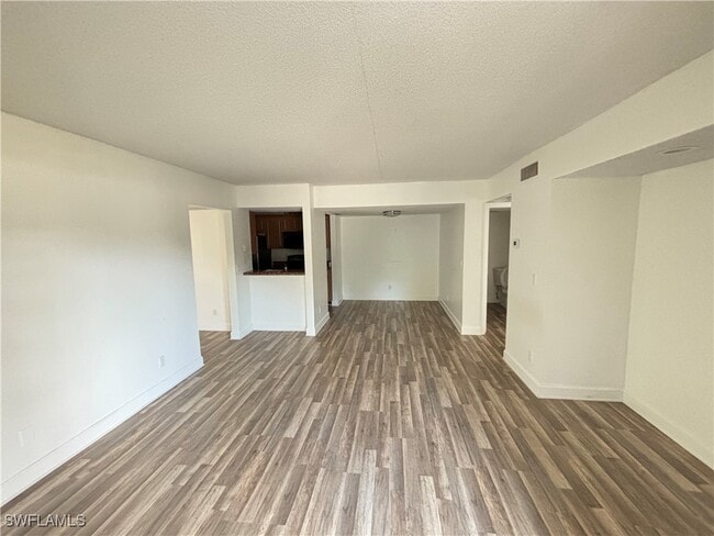 201 Santa Clara Dr