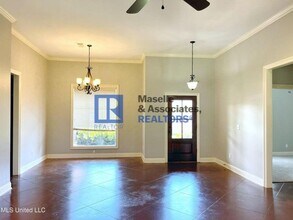 623 Chambord Dr in Brandon, MS - Building Photo - Building Photo